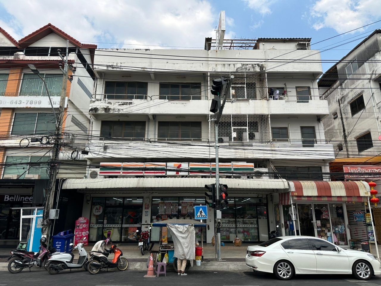 ขายอาคารพาณิชย์ 3.5 ชั้น ทำเลทองแบริ่ง ตรงข้าม รร.เซนต์โยเซฟ พร้อมผู้เช่า(7-11) ผลตอบแทน มากกว่า 5 เปอร์เซ็น รูปที่ 3