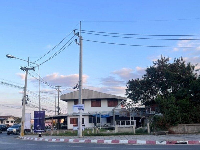 ขายบ้านแฝด 2 ชั้น เดอะ แกรนดีโอส์ วิลล์ ลาดหลุมแก้ว ถนนวัดบ่อทอง แยกจากถนนปทุมธานี - ลาดหลุมแก้ว ต. คูขวาง อ.ลาดหลุมแก้ว จ.ปทุมธานี