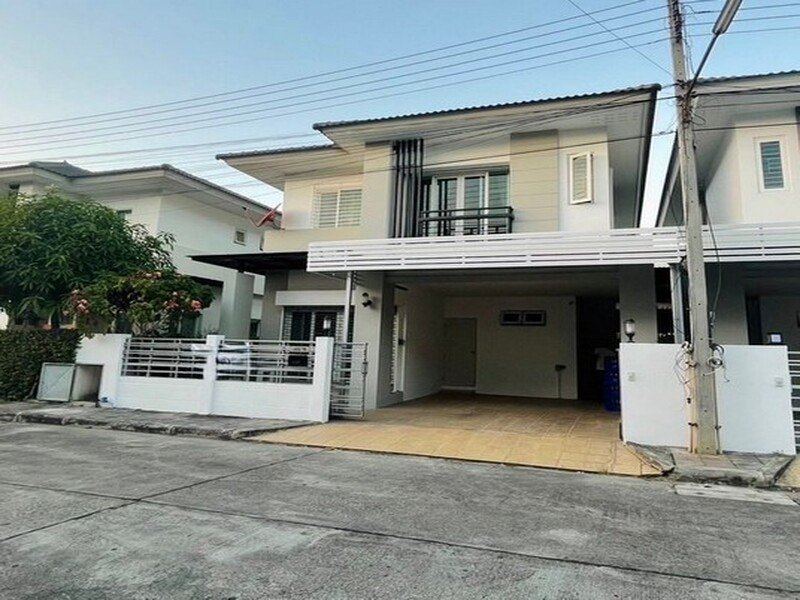 บ้านเดียว 2 ชั้น เฟอร์นิเจอร์ครบ ขายพร้อมผู้เช่า เดินทางสะดวก แม่เหียะ