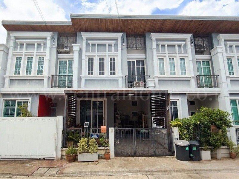 ทาวน์โฮม โกลเด้น ทาวน์ 3 ลาดพร้าว - เกษตรนวมินทร์ ราคาถูก ใกล้ MRT นวมินทร์