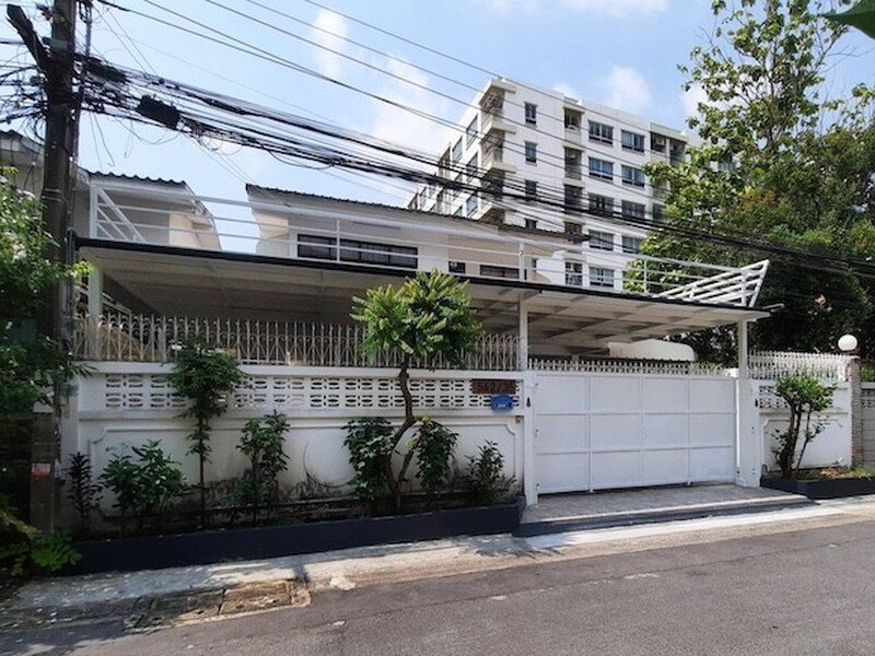 BH4166 ให้เช่าบ้านเดี่ยวห้วยขวาง ประชาราษฎร์บำเพ็ญ 24 บ้านพร้อมอยู่ ใกล้ MRT ห้วยขวาง ทำเลใจกลางเมือง