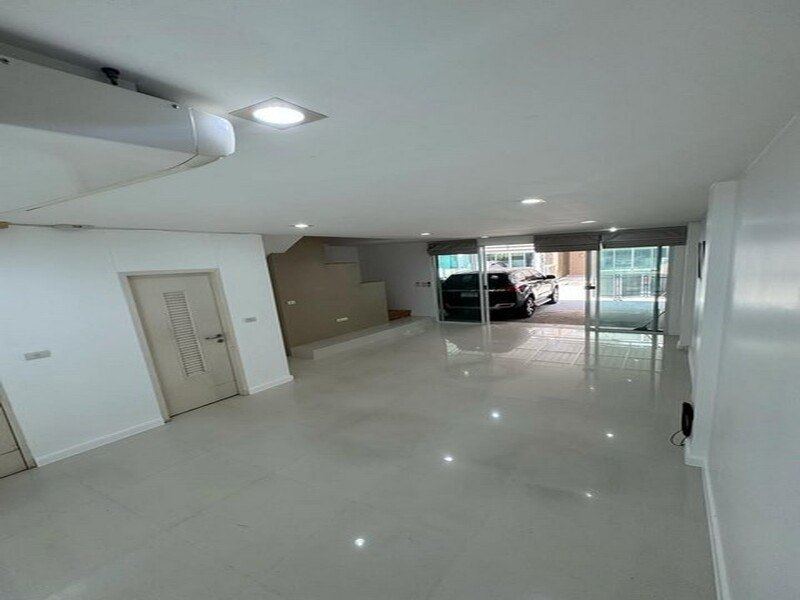 P3375 ขาย ทาวน์โฮม โครงการ ลุมพินี ทาวน์ เรสซิเดนซ์ ลาดพร้าว สเตชั่น ซอยลาดพร้าว 21 ติด MRT ลาดพร้าว Lumpini Town Residence Ladprao Station