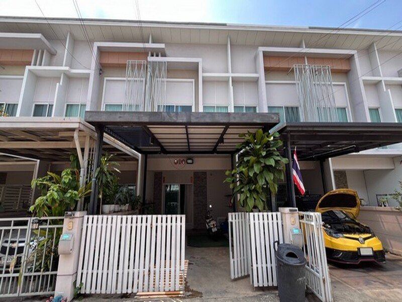ขายทาวน์เฮ้าส์ 2 ชั้น โครงการ เดอะเมโทรรัตนาธิเบศร์  อำเภอเมืองนนทบุรี