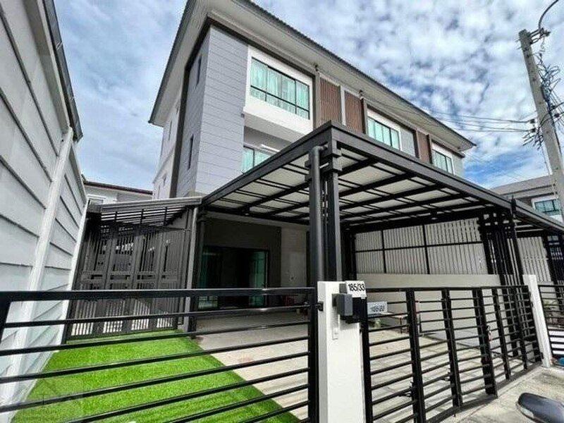 ให้เช่า ทาวน์โฮม 3ชั้น หลังมุม ซอยลาดพร้าว126 หมู่บ้าน เดอะ คอนเนค อัพ3 ลาดพร้าว ใกล้ โรงเรียนสองภาษา โรงพยาบาลลาดพร้าว