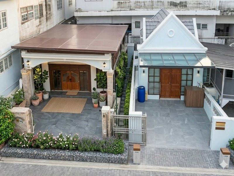 ใกล้รพ.บางมด 600 ม. เซ็นทรัล บ้านเดี่ยวชั้นเดียว 39 ตร.ว. 180 ตร.ม.  3นอน 2 น้ำ พระราม 2 1.8 กม.