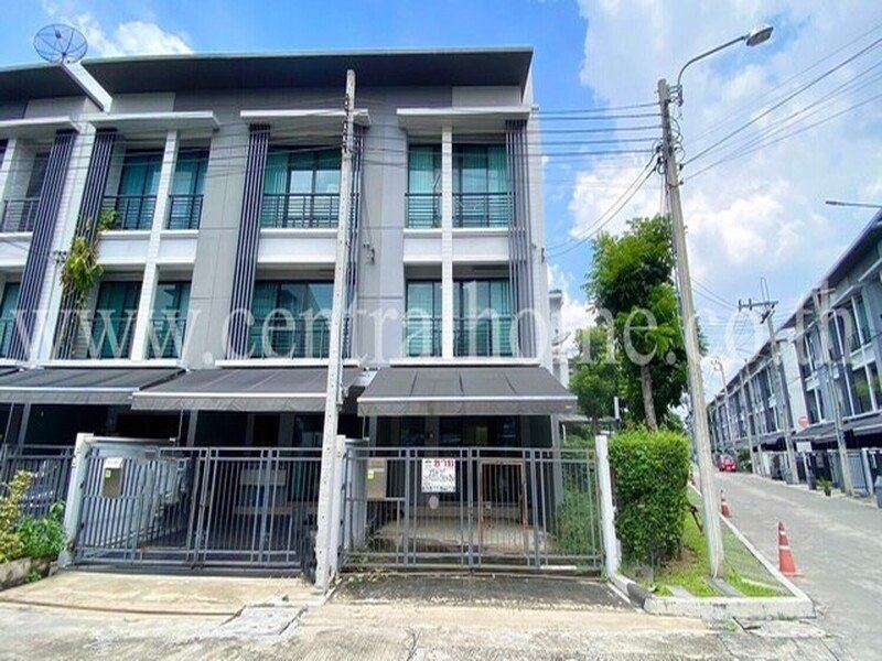 ทาวน์โฮม บ้านกลางเมือง งามวงศ์วาน หลักสี่ ทำเลดี หลังมุม