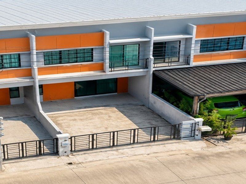 ทาวน์โฮม 2 ชั้นฟังก์ชัน 3 นอน 2 น้ำ รร.นานาชาติบริติชโคลัมเบีย 2 กม. ทำเลกัลปพฤกษ์-สาทร  MRTบางแค 2.5กม. 19ตร.ว.150ตร.ม.