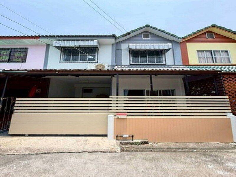 ให้เช่าทาวน์เฮาส์2ชั้น ขนาด18ตรว มบ.มณีแก้ว (ข้าวหลาม-สุขุมวิท) รีโนเวทใหม่ พร้อมอยู่ บ้านเช่าราคาถูก เมืองชลบุรี