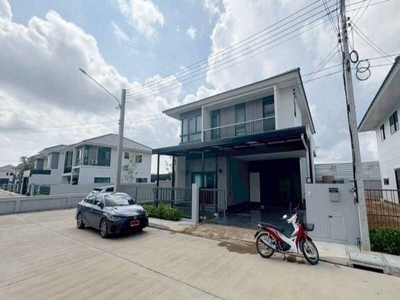 บ้านเดี่ยว 2 ชั้น แปลงหัวมุม เฟอร์นิเจอร์ครบ เชียงราย