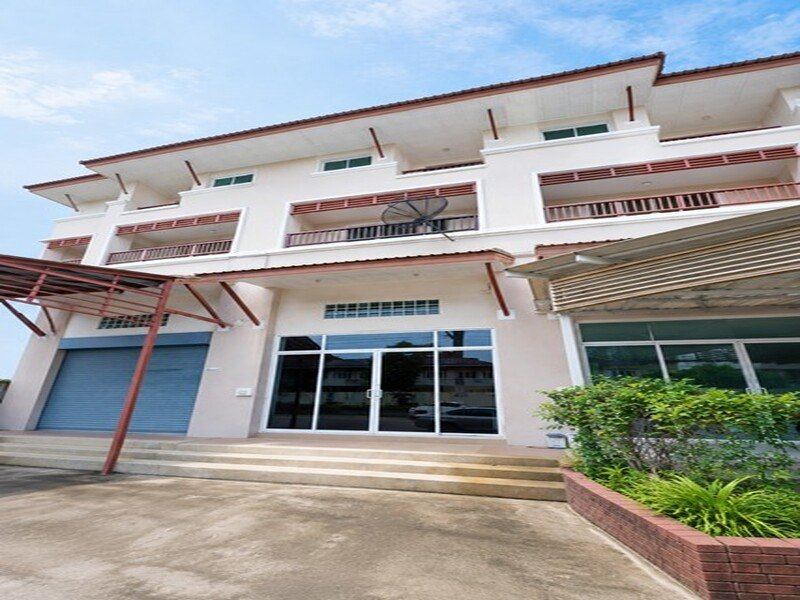 กิ่งแก้ว10-18 เมกะ บางนา 4กม. APL สุวรรณภูมิ อาคารพาณิชย์ 3.5 ชั้น 22 ตร.วา.350 ตร.ม. ไทย-จีน 3.5 กม. 3 นอน 3 น้ำ ถ.บางนา-ตราด กิ