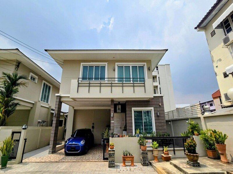 บ้านเดี่ยวสุดส่วนตัว ติดเกษตรนวมินทร์ 3 นอน 4 น้ำ ลาดปลาเค้า 53 โครงการ Cluster Haus