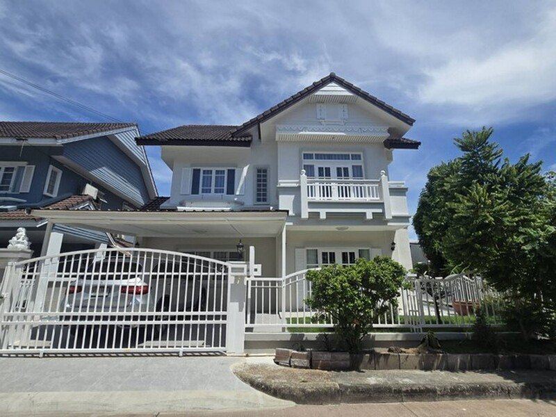 ให้เช่า บ้านเดี่ยว หมู่บ้านพาร์คเวย์ ชาเล่ต์ รามคำแหง 190/1 มีนบุรี 56 ตร.ว รีโนเวทใหม่ พร้อมอยู่ ใกล้ Big C โลตัส