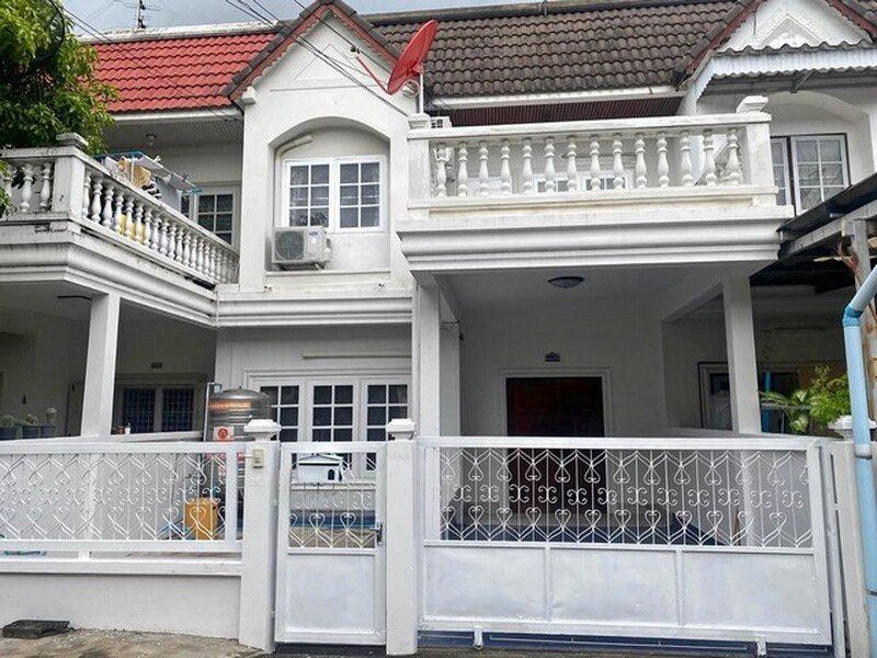 ให้เช่าทาวโฮม2ชั้น  ใกล้ รถไฟฟ้า BTS ปุณณวิถีและ ใกล้ทางด่วนสุขุมวิท 62   ย่าน พระโขนง สุขุมวิท 101/1