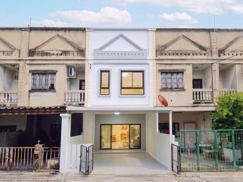 ทาวน์เฮ้าส์ปากเกร็ด สุขาประชาสรรค์ 3 บ้านสวยตกเเต่งใหม่พร้อมเฟอร์