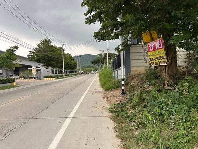 ขายที่ดินเปล่า 202.8 วา  ซอยดอนนุ่น ศรีราชา  ชลบุรี