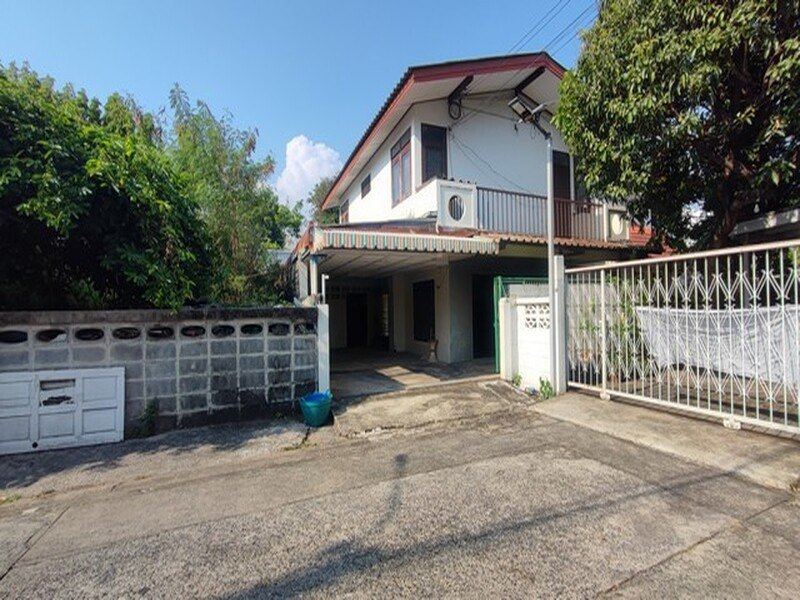 บ้าน นครหลวงนิเวศน์ ใหญ่ 0 RAI 0 Ngan 88 ตรว. 7 BEDROOM 5 น้ำ 9500000 THAI BAHT ไม่ไกลจาก เสนานิคม ทำเลคุณภาพ ใจกลางเมืองย่านเสนาลาดปลาเค้า