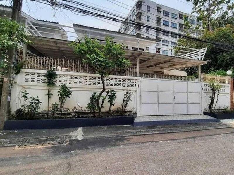 HR 10071 ให้เช่าบ้านเดี่ยว 2 ชั้น 77 ตรว. 3 ห้องนอน หมู่บ้านอยู่เจริญ542 ประชาราษฎร์บำเพ็ญ 24 ใกล้ สนง.เขตห้วยขวาง ใกล้ MRT ห้วยขวาง