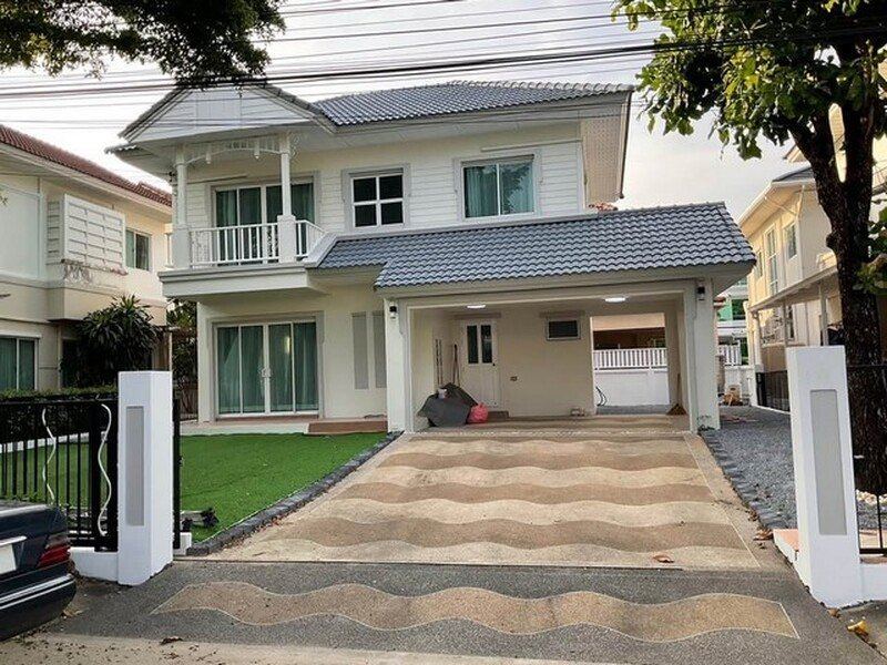 ให้เช่าบ้านเดี่ยว   ใกล้  เซ็นทรัลพลาซา บางนา , ลาซาล อเวนิว และโรงเรียนบางกอกพัฒนา ย่านบางนา หมู่บ้านศรีพงษ์ 3 ซอยลาซาล46
