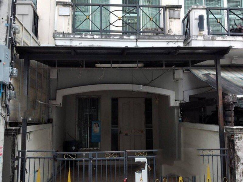 ขายทาวน์โฮม บ้านกลางเมือง THE PARIS พระราม 9 บางกะปิ