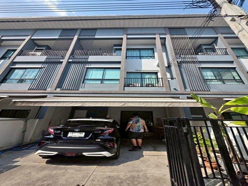 LV53498 ให้เช่า ทาวน์โฮม 3 ชั้น โครงการ สัมมากร อเวนิว รามอินทรา-วงแหวน (Sammakorn Avenue Ramintra–Wongwaen) บ้านสภาพดี พร้อมเข้าอยู่