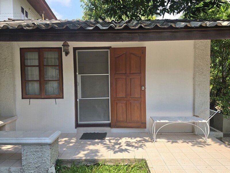 บ้านเดี่ยวชั้นเดียวให้เช่า สุขุมวิท 42 เอกมัย BTSเพียง200เมตร