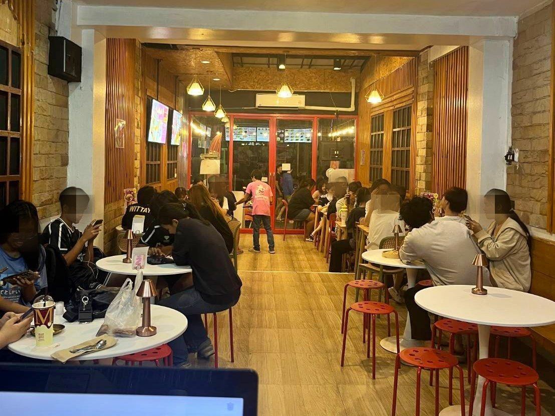เซ้งร้านอาหร-ขนม ซอยรังสิตภิรมณ์ รังสิต ข้าง ม.กรุงเทพ คนเดินพลุกพล่านทั้งวัน