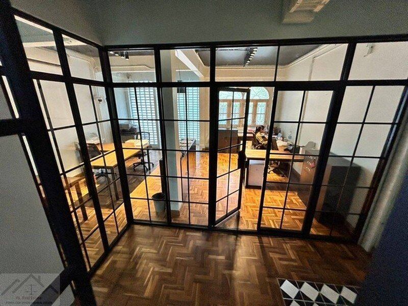 ให้เช่าทาวน์โฮม 3 ชั้น 250 ตร.ม. สาทร ซอย 7 รีโนเวทใหม่ ใกล้ BTS ช่องนนทรี  500 เมตร