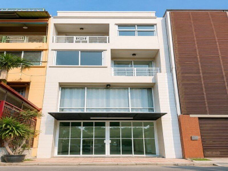เหม่งจ๋าย ศรีวรา ประชาอุทิศ โฮมออฟฟิศ 3.5 ชั้น 4นอน 3 น้ำ 18 ตร.วา.220 ตร.ม. เดอะซีน ทาวน์ อิน ทาวน์ 600 ม.