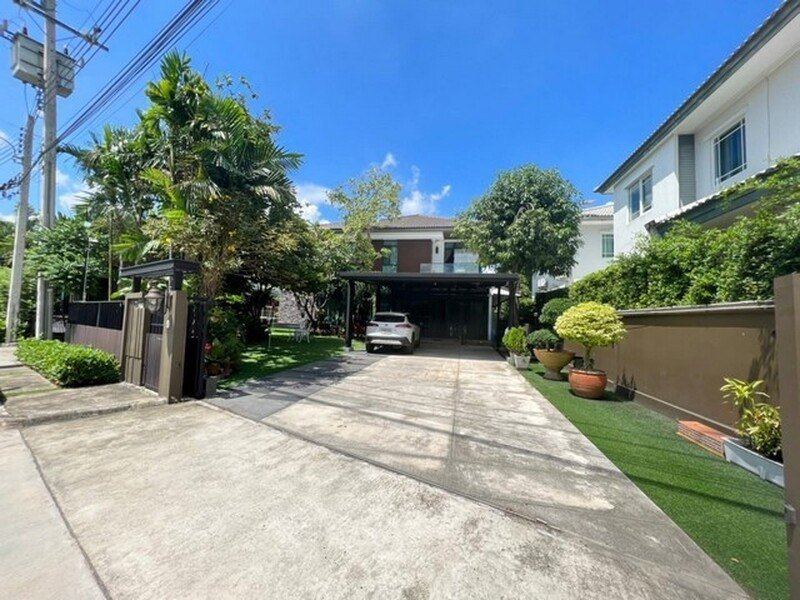 LV53521 ให้เช่า บ้านเดี่ยว มัณฑนา พระราม 9 – ศรีนครินทร์ Manthana Rama 9 – Srinakarin บ้านเดี่ยวสไตล์โมเดิร์น