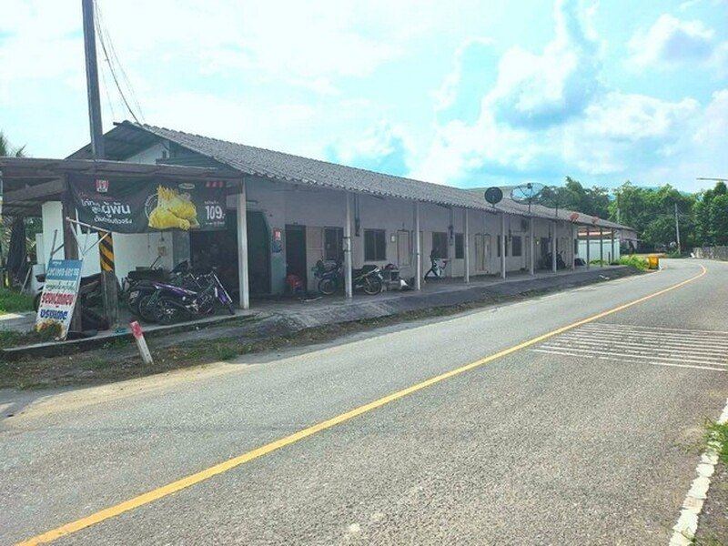 ขายที่ดินพร้อมหอพักบ้านบึงชลบุรี บนเนื้อที่  1 ไร่ 1งาน 71 ตรว. พร้อมห้องแถว  10  ห้อง(ผู้เช่าเต็มทุกห้อง)