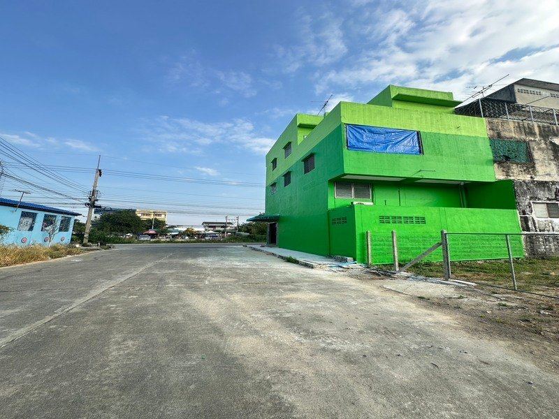 ขาย/ให้เช่าอาคารพาณิชย์ 3 ชั้น พร้อมโฉนดที่ดิน อำเภอเมืองนครปฐม จังหวัดนครปฐม
