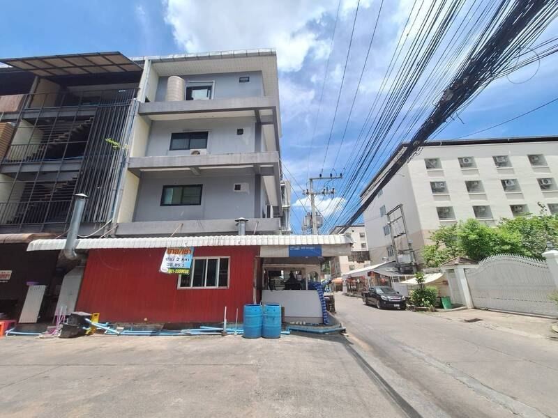 ขายอาคารพาณิชย์ 4 ชั้น 38 ตรว. หน้า ม.รังสิต พร้อมผู้เช่าเต็มทุกห้อง จ.ปทุมธานี