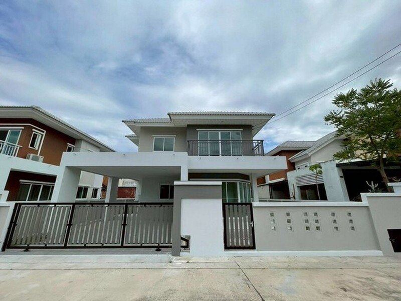 บ้านว่างให้เช่า บ้านบึงชลบุรี บ้านเดี่ยวสองชั้น หลังใหญ่พร้อมเฟอร์นิเจอร์และเครื่องใช้ไฟฟ้าครบ