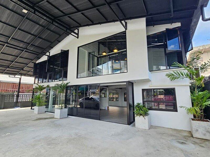 P3393 ให้เช่าโฮมออฟฟิศ ซอยลาดพร้าว 64   สุทธิสาร ลาดพร้าว ถนนสุทธิสารวินิจฉัย ใกล้ BTS ลาดพร้าว 83 และ MRT สุทธิสาร ทำเลดีมาก เหมาะทำธุรกิจ