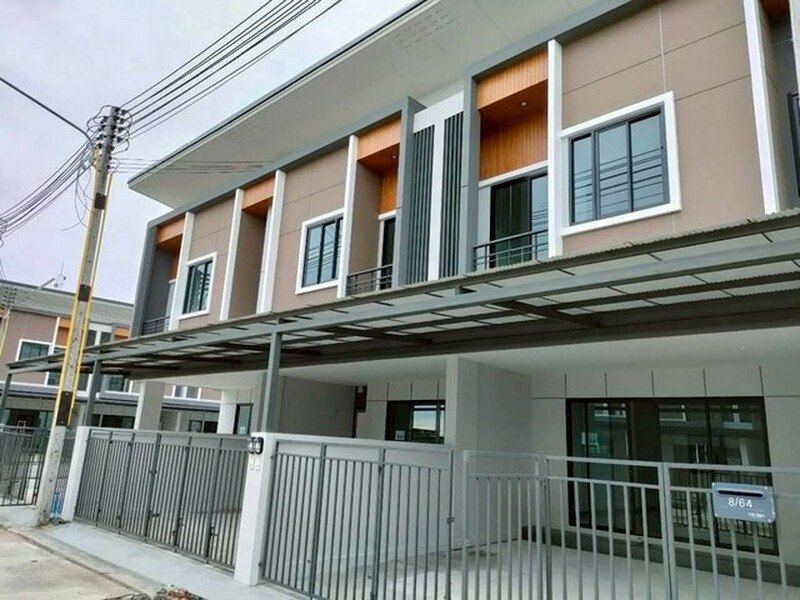 ให้เช่าบ้านใหม่ พร้อมเฟอร์นิเจอร์ สุขุมวิท-บางแสน พร้อมวิวด้านหลังบ้านหลักล้าน บรรยายกาศดี