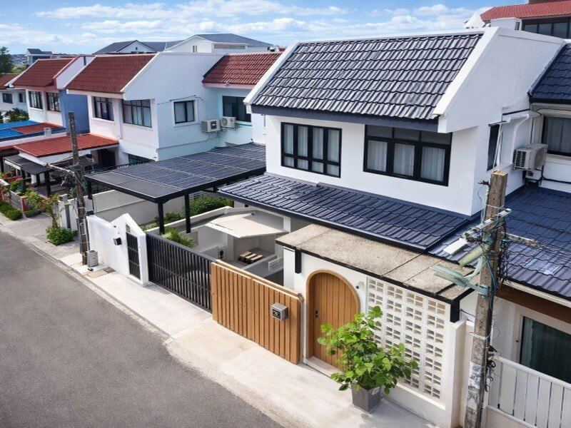 รามคำแหง 111-119 ใกล้MRTศรีบูรพา 150ม  ทาวน์เฮ้าส์ 2ชั้น 3นอน 2น้ำ 27 ตร.ว.  210ตร.ม.  ใกล้เดอะ พาซิโอทาวน์ 900 ม.