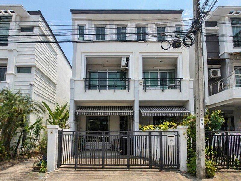 โครงการบ้านกลางเมือง เดอะรอยัล โมนาโค ศรีนครินทร์ – พัฒนาการ ซอยศรีนรีนครินทร์ เขตสวนหลวง กรุงเทพ ฟังก์ชันครบ