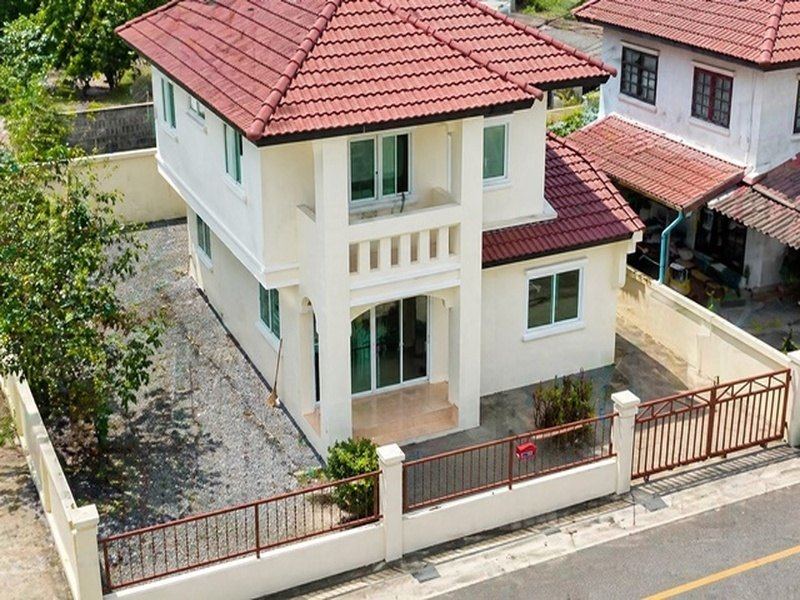 บ้านปรับปรุงใหม่ทั้งหลัง บ้านเดี่ยว 2 ชั้นโปร่ง 3 นอน 2 น้ำ แยกบางพูน 1.5 กม. 35 ตร.ว. 140 ตร.ม.