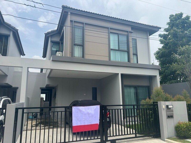 ขายบ้านแฝด 2 ชั้น โครงการ วี คอมพาวด์ รังสิต-วิภาวดี  อำเภอธัญบุรี ปทุมธานี