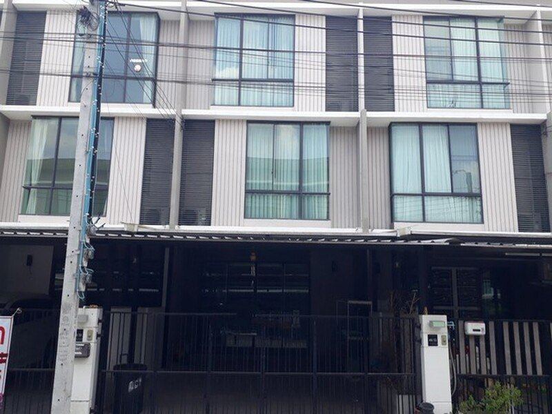 ขายทาวน์โฮม หมู่บ้านพฤกษาวิลล์ 81 รามคำแหง-เสรีไทย