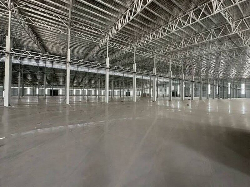 ให้เช่าโกดัง/โรงงาน พื้นที่ 34,200 ตรม. อ.หนองใหญ่ จ.ชลบุรี