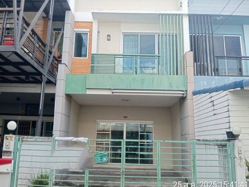 ขายทาวน์โฮม หมู่บ้านเต็มสิริ อเวนิว คลองสามวา กรุงเทพ