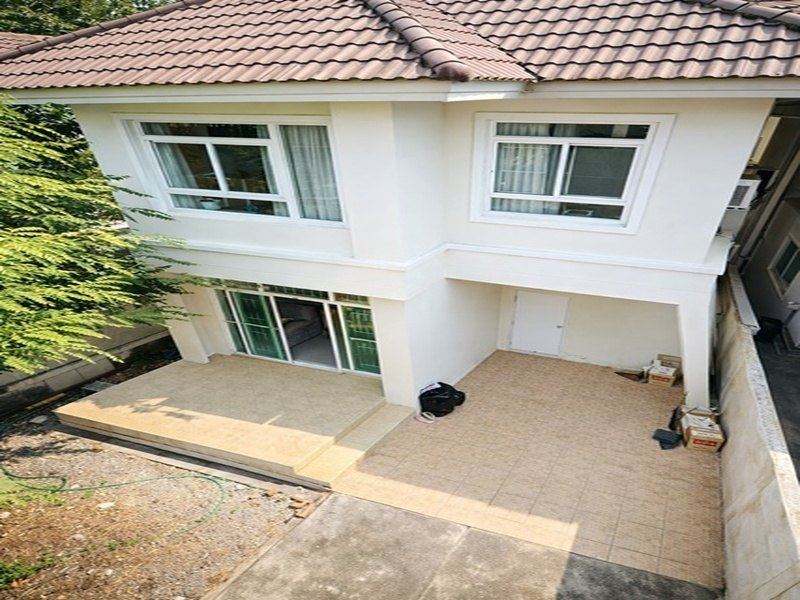 โรงเรียนนานาชาติ RIS 2.8 กม. มิสทีน ใกล้ MRTราษฎร์พัฒนา 1.4กม. บ้านเดี่ยว 2 ชั้น 3นอน รพ.รามคำแหง 2 1 กม. 2น้ำ  40 ตร.ว.  200 ตร.ม.3แอร์