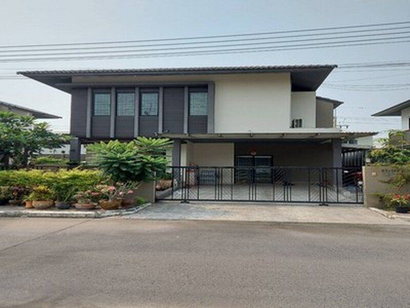 ขายด่วน! บ้านเดี่ยวคลองหลวง หมู่บ้านเลอมิวเรีย (Le Muria) 52 ตร.ว. 3 นอน 2 ที่จอด 176 ตร.ม. ติดถนนเมนกว้างมาก เดินทางสะดวก