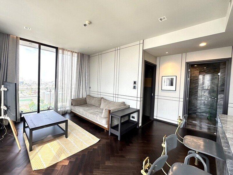 Elegant 2 Bedroom Residence with Open City View for Rent at The Monument Sanampao