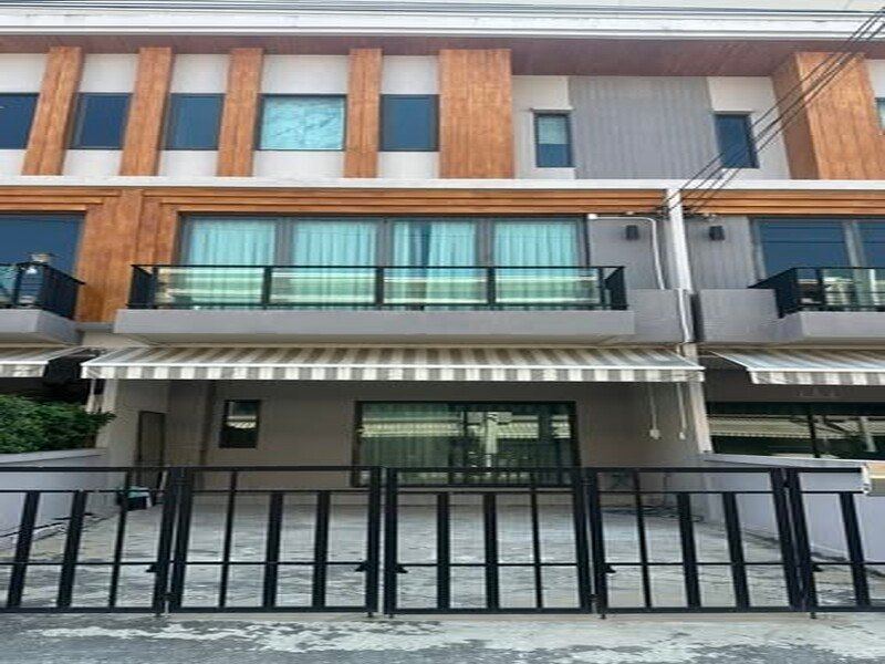 ให้เช่า Premium Townhome@EIGENพัฒนาการ 99 มี 4 นอน4น้ำ แอร์ฯเฟอร์ฯ ครบ เช่า35,000 บาท/เดือน