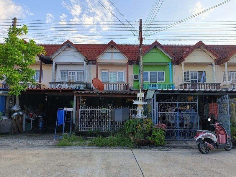 ขายทาวน์เฮ้าส์ หมู่บ้านโชคบุญมี ซอยโชคบุญมี ซอย 4 เพชรบุรี
