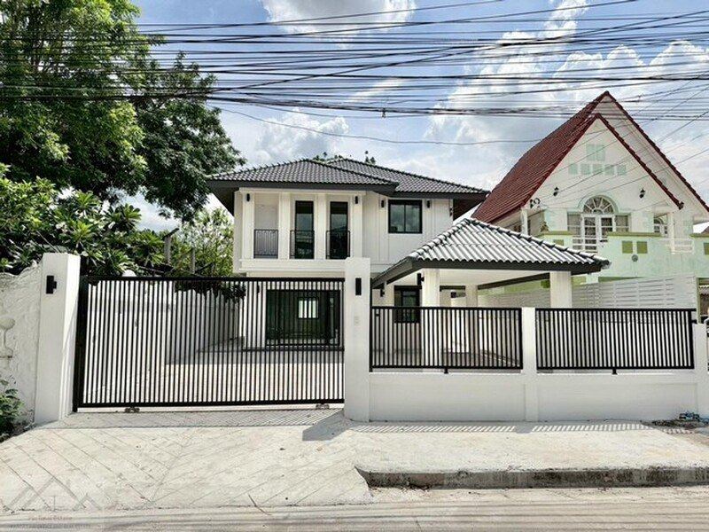 ขายบ้านเดี่ยว  2 ชั้น 58 ตรว. หมู่บ้านกรุงทอง 4 ซอยนวมินทร์ 111 บ้านสวย ตกแต่งใหม่พร้อมอยู่ ทำเลดีเข้าออกได้หลายทาง