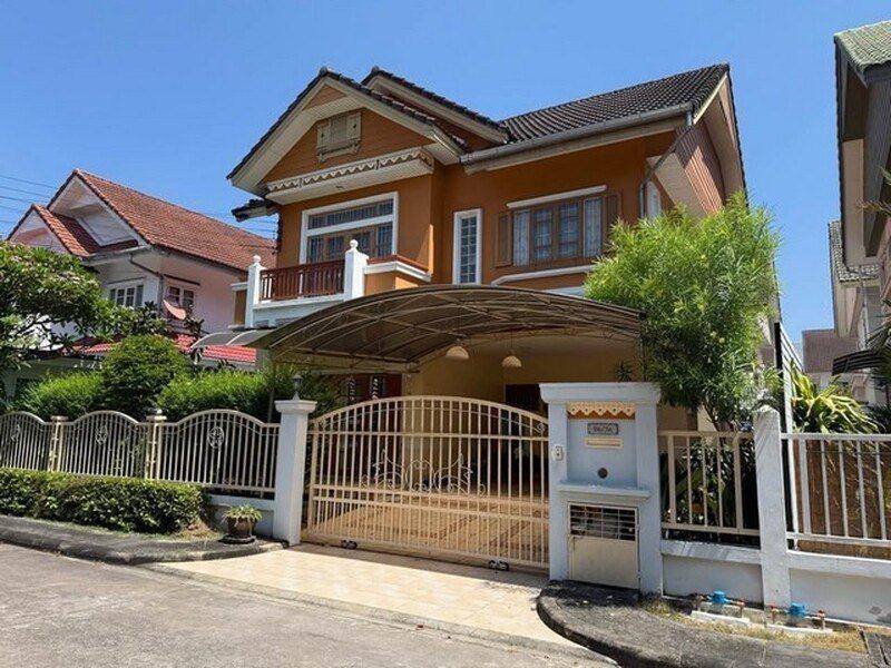 ให้เช่าบ้านหมู่บ้าน Parkway Chalet รามคำแหง ใกล้รถไฟฟ้าสายสีชมพู ใกล้รร.นานาชาติ RIS, รร.เอกบูรพา ย่านรามคําแหง สะพานสูง มีนบุรี รามอินทรา