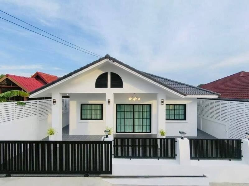 ขายบ้านเดี่ยว หมู่บ้านเอกมงคล 1 ซอยเขาตาโล ใกล้ทางรถไฟน้ำไม่ท่วม เฟอร์ครบหิ้วกระเป๋าเข้าอยู่ได้เลย